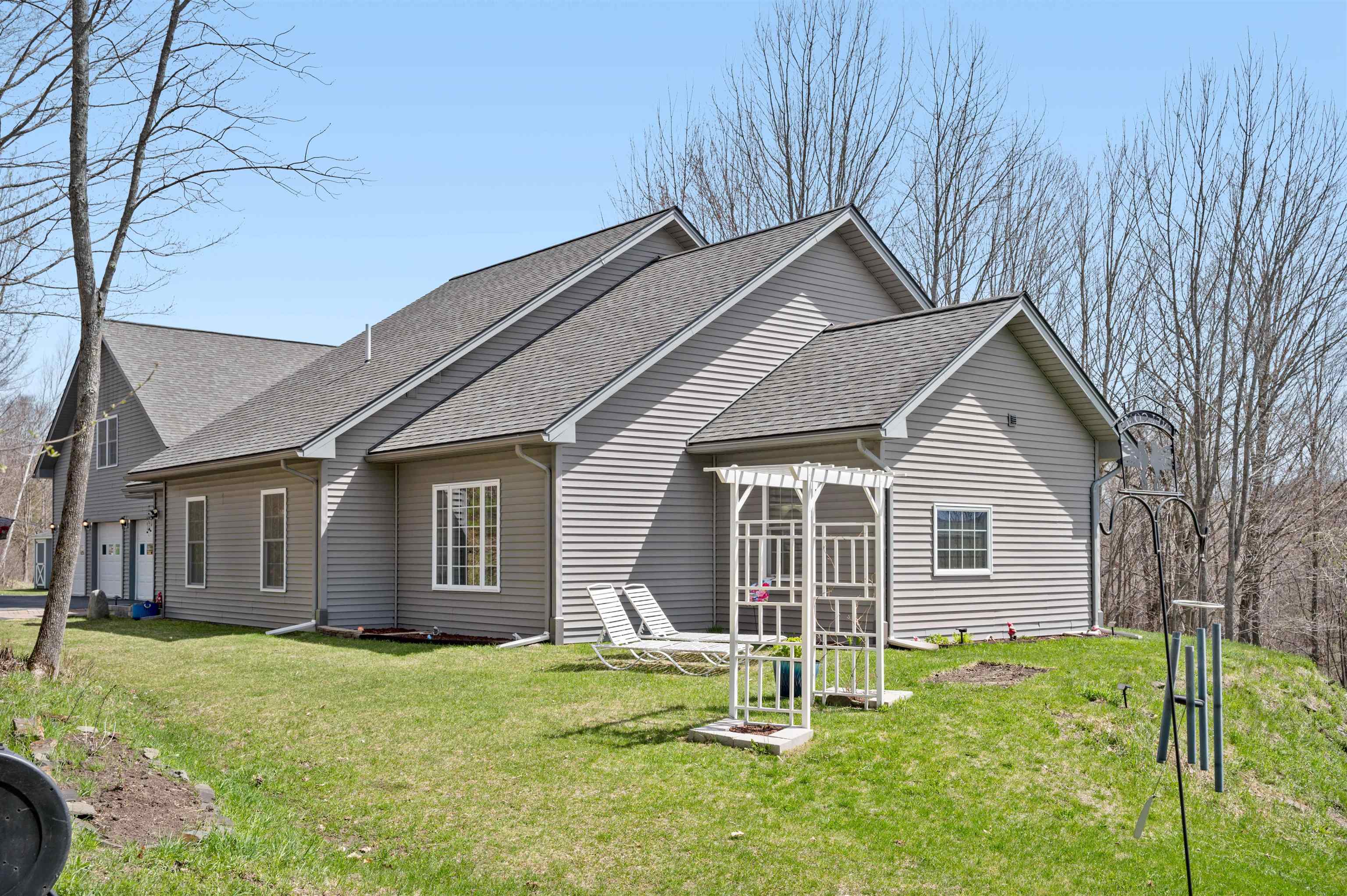 28 Goldsbury Woods Road Barre Town, VT 05641 - Photo 4 of 60