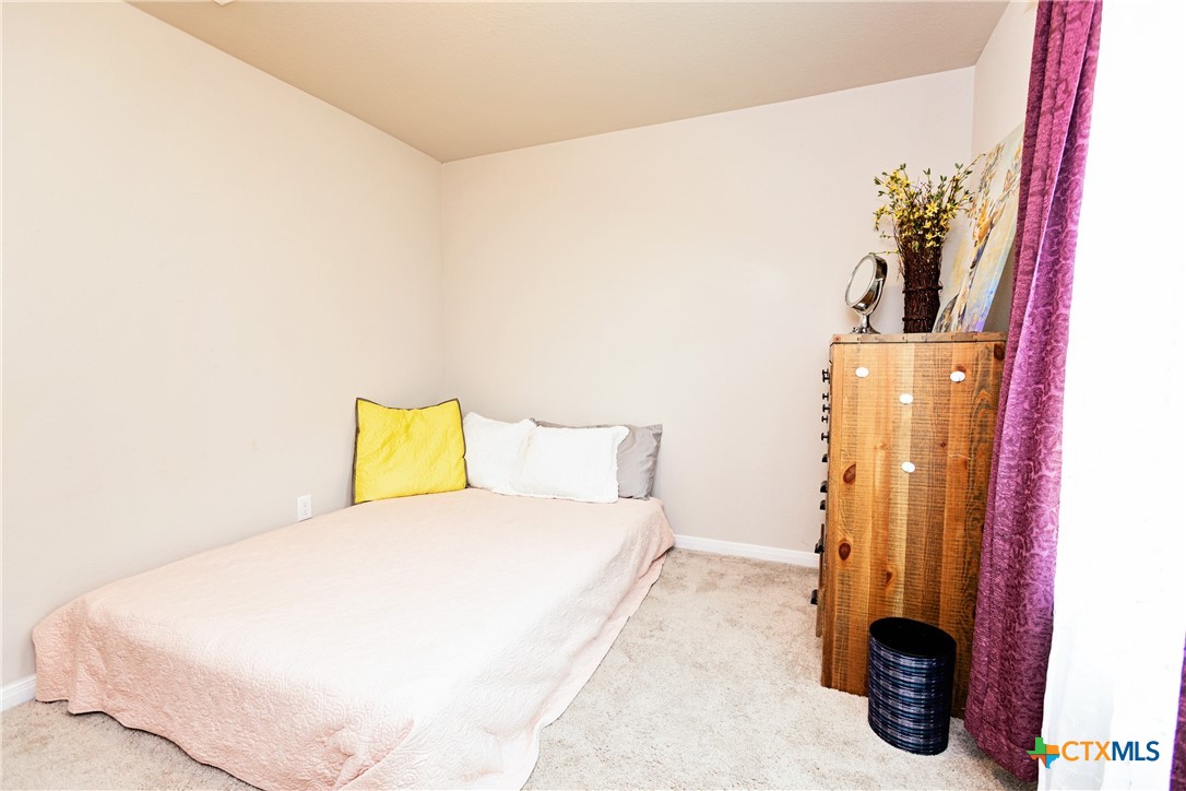 903 Fallbrook Drive Temple, TX 76502 - Photo 22 of 33 Large Bedroom #3.