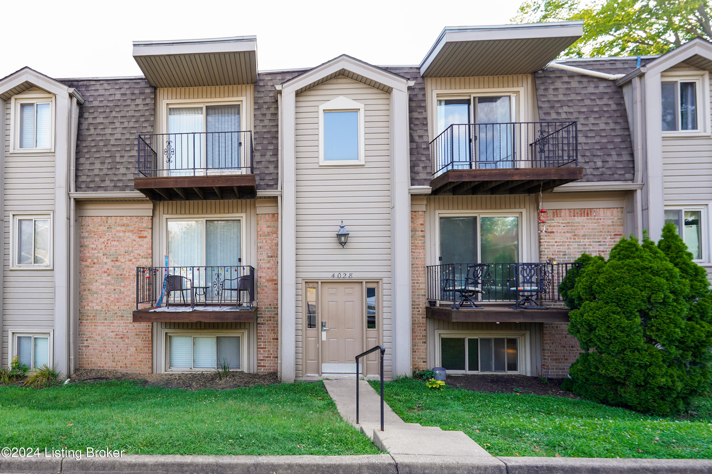 4028 Poplar Level Road, Unit 1 Louisville, KY 40213 - Photo 1 of 9 DSC01983