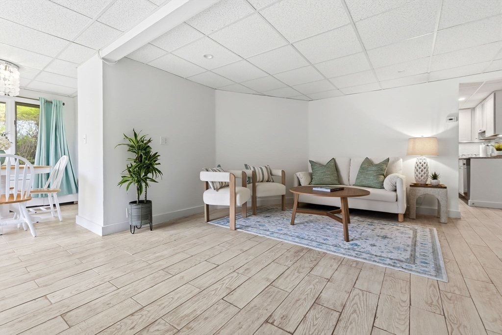 6 Mt Locust Place, Unit 2 Gloucester, MA 01930 - Photo 6 of 39