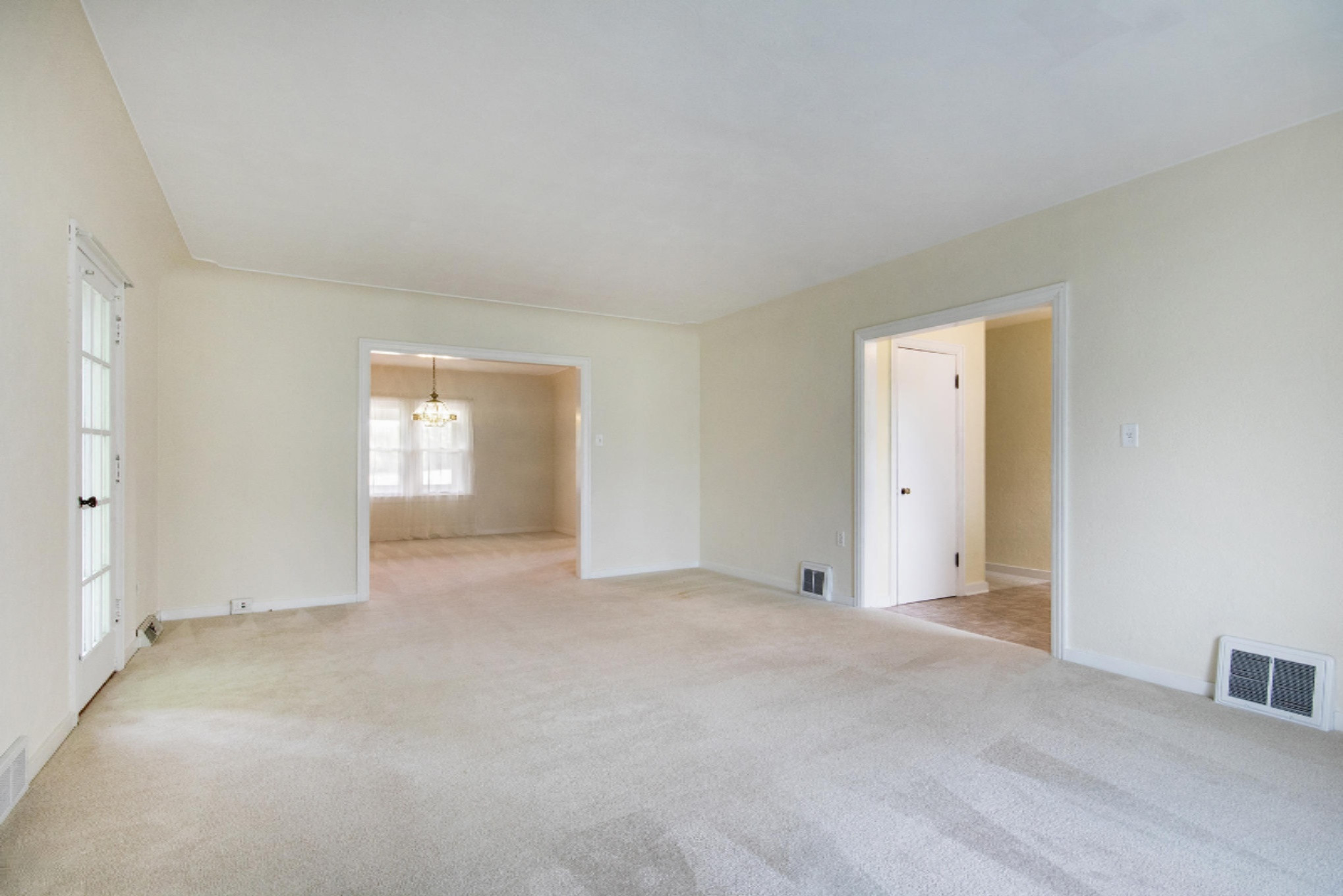 520 13 Mile Road Northeast, Unit D Sparta, MI 49345 - Photo 5 of 25 IMG_4325-