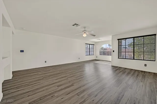 $575,000 | 39 Diplomat Court, Henderson, NV 89074