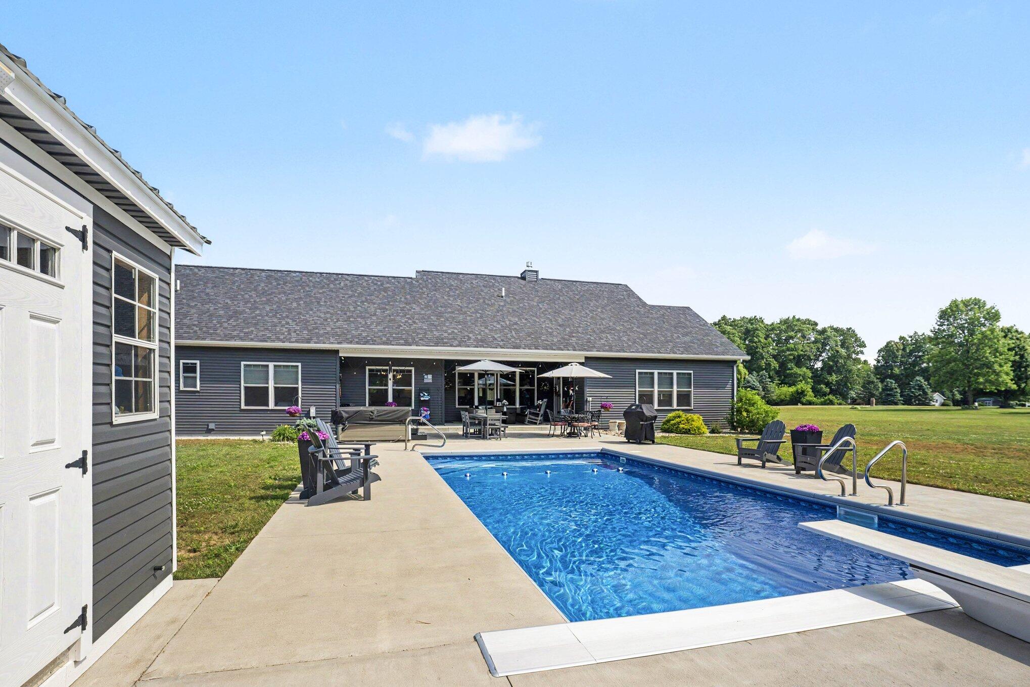 17045 Woodside Lane Three Rivers, MI 49093 - Photo 42 of 49 047_file_2760