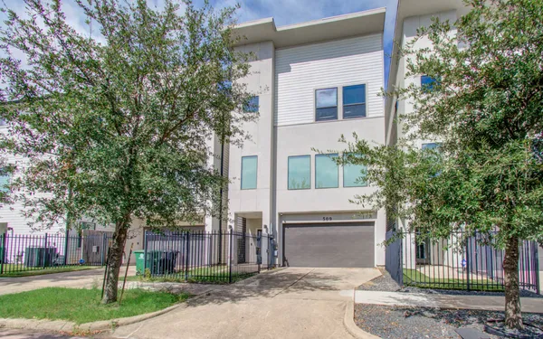 front view of house with a yard