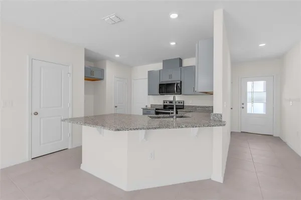 $2,200 | 2833 Moonshadow Court, Clermont, FL 34714