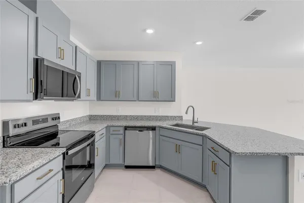 $2,200 | 2833 Moonshadow Court, Clermont, FL 34714