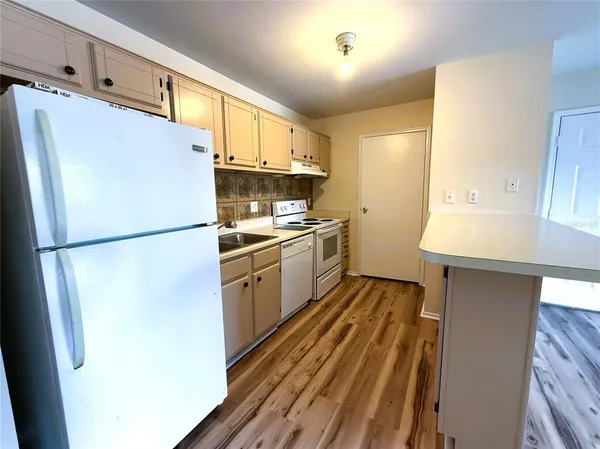 $1,250 | 1400 Gandy Boulevard North, Unit 505, St. Petersburg, FL 33702