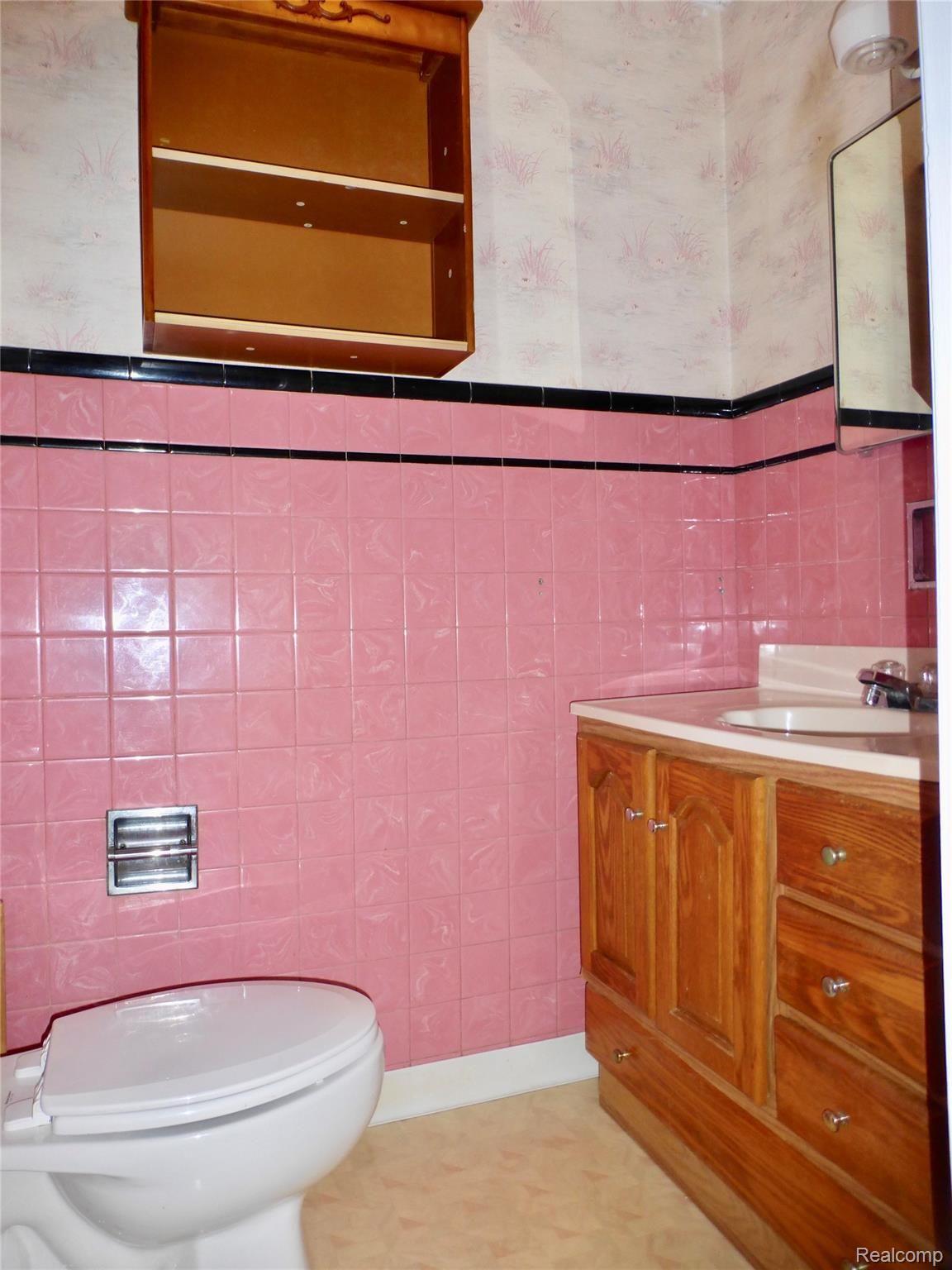 7761 South Eston Road Clarkston, MI 48348 - Photo 20 of 31 Bath