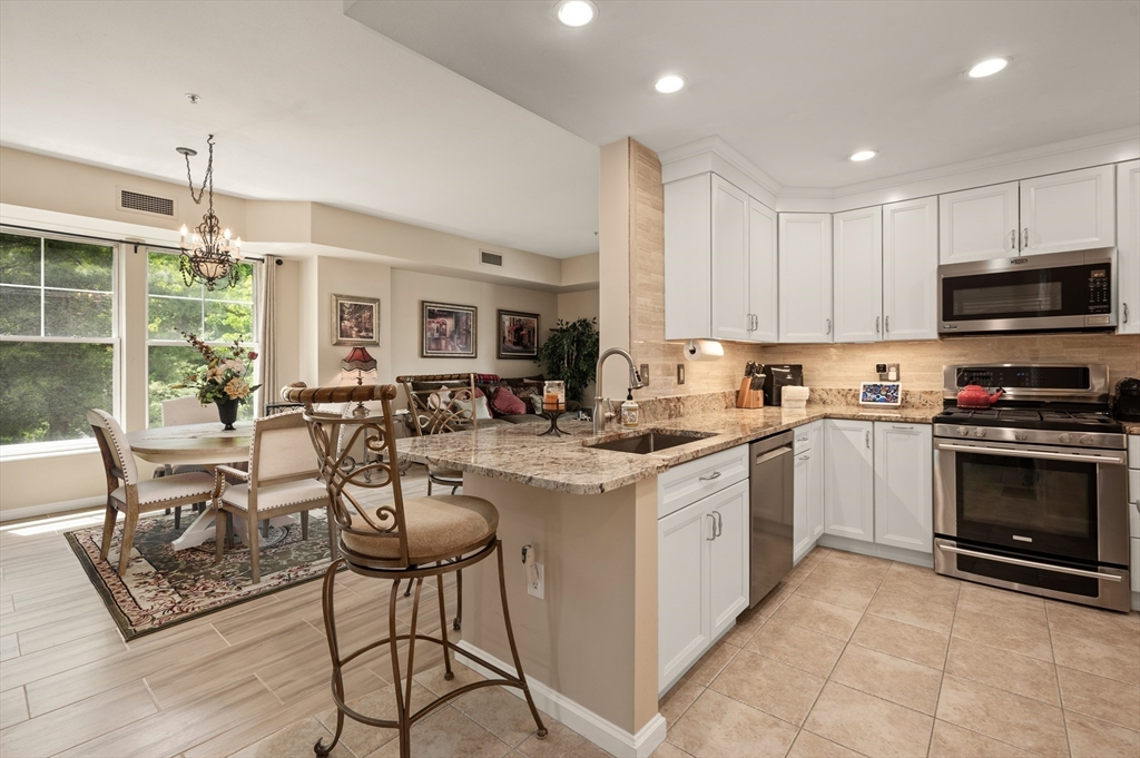 38 Village Road, Unit 515 Middleton, MA 01949 - Photo 8 of 35