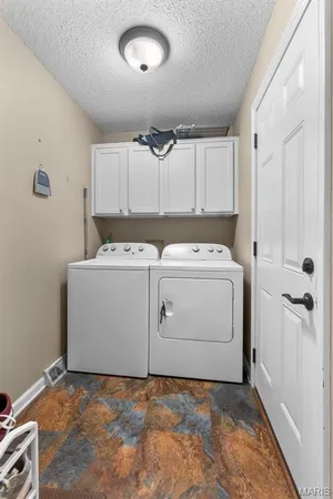 $270,000 | 218 Thomas Drive, Sikeston, MO 63801