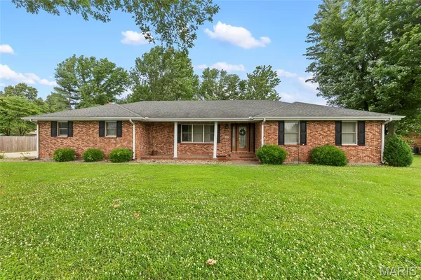 $270,000 | 218 Thomas Drive, Sikeston, MO 63801