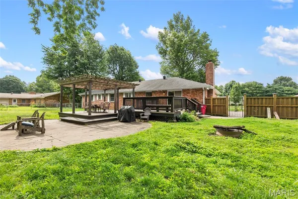 $270,000 | 218 Thomas Drive, Sikeston, MO 63801