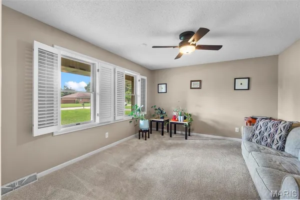 $270,000 | 218 Thomas Drive, Sikeston, MO 63801