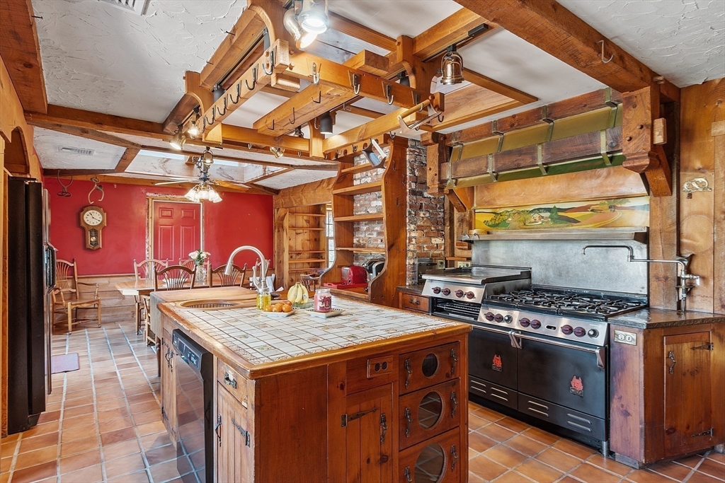 100 Baldwin Road Billerica, MA 01821 - Photo 4 of 26