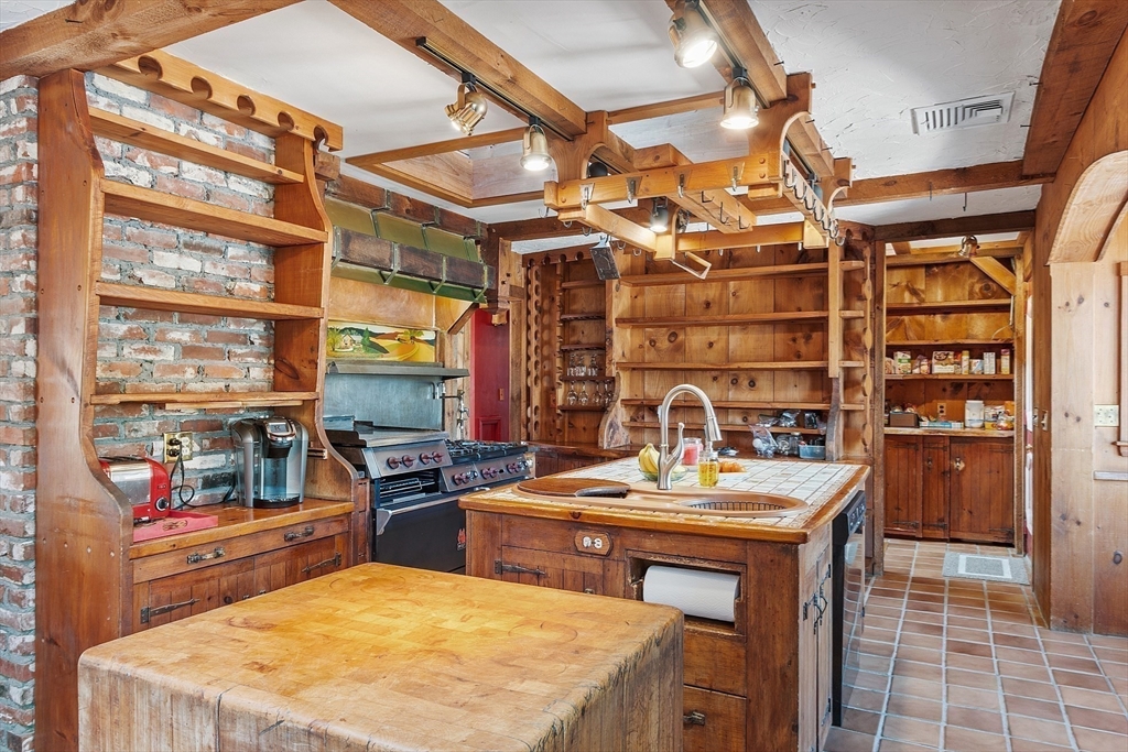 100 Baldwin Road Billerica, MA 01821 - Photo 6 of 26