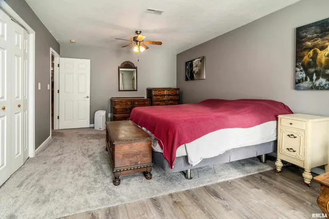 $233,000 | 905 North Granite Street, Marion, IL 62959