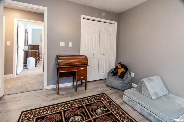 $233,000 | 905 North Granite Street, Marion, IL 62959