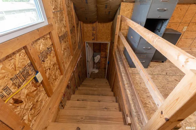 $233,000 | 905 North Granite Street, Marion, IL 62959