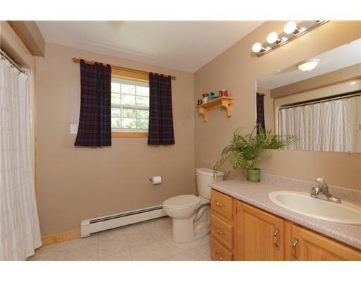 208 Gorden Road Readfield, ME 04355 - Photo 21 of 25 Bathroom.