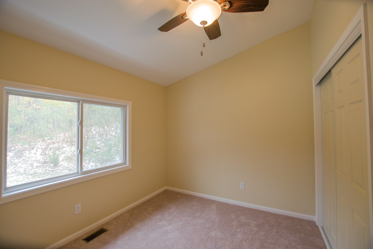 8442 Rosinski Road Cedar, MI 49621 - Photo 15 of 43 1840630-14.JPG