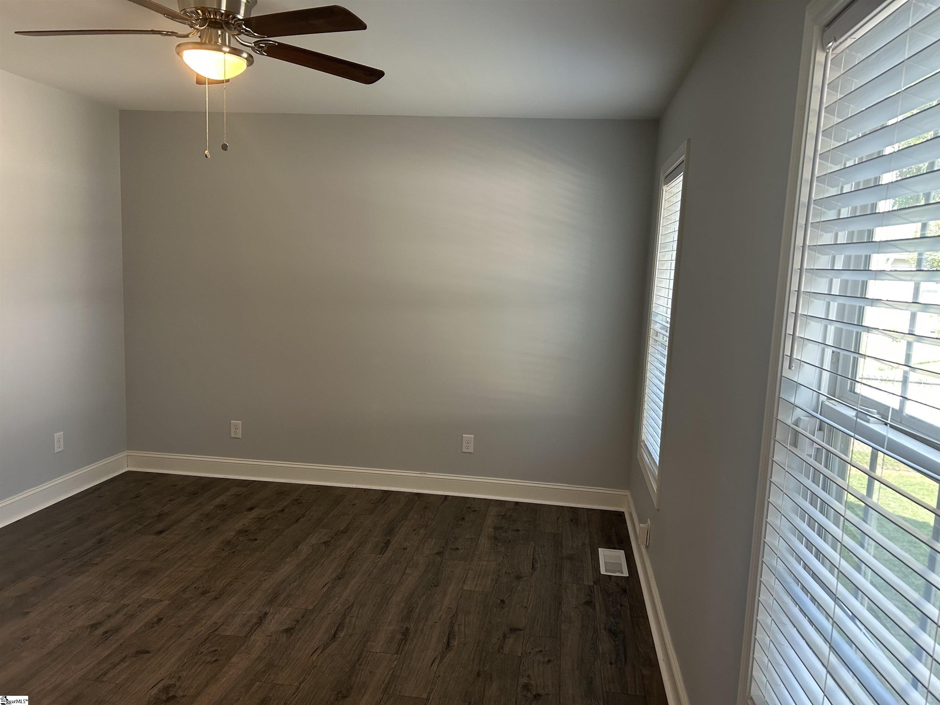 306 Shands Street Clinton, SC 29325 - Photo 32 of 41