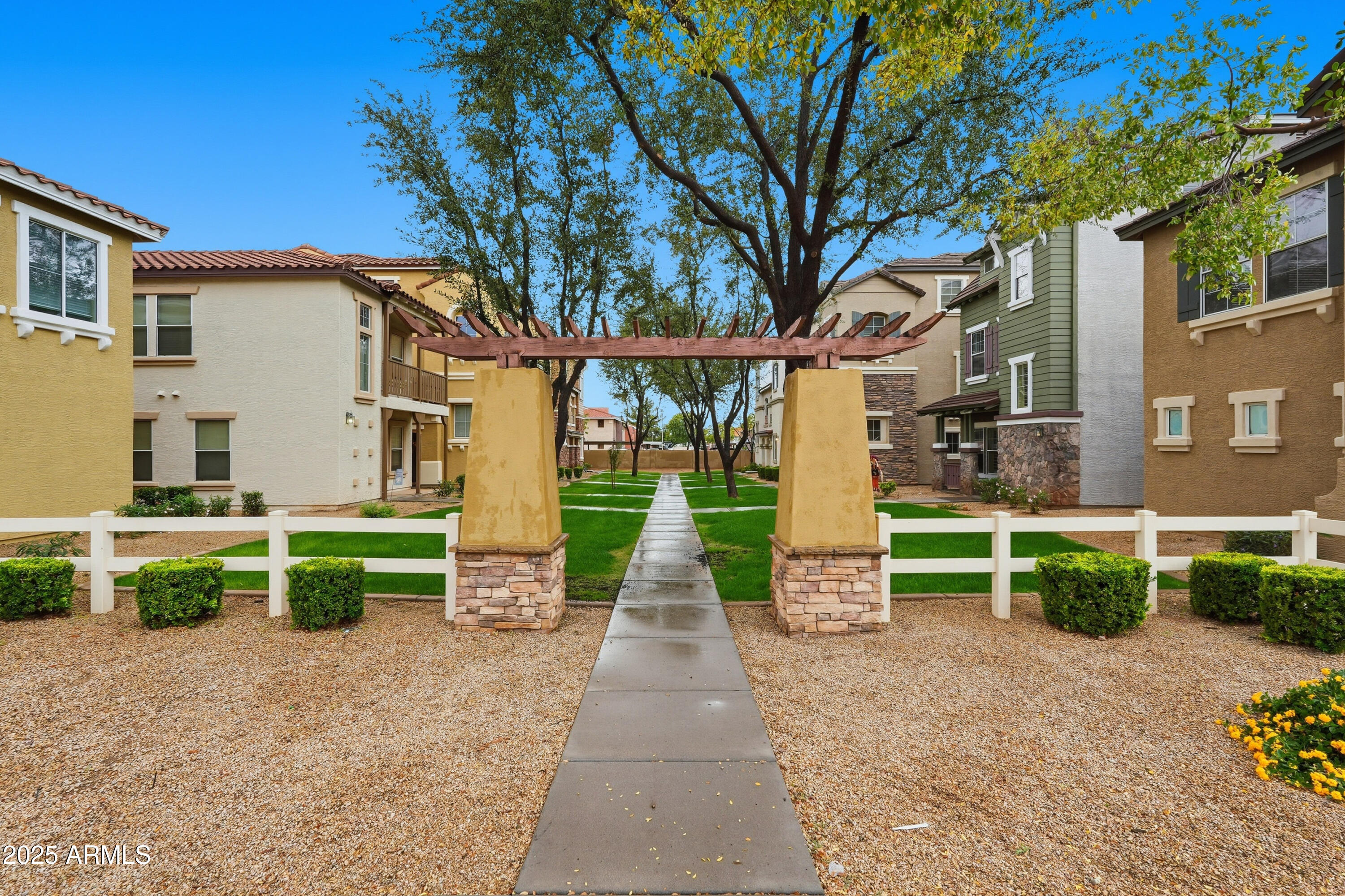 162 West Commerce Court Gilbert, AZ 85233 - Photo 29 of 29 front view of a house with a yard