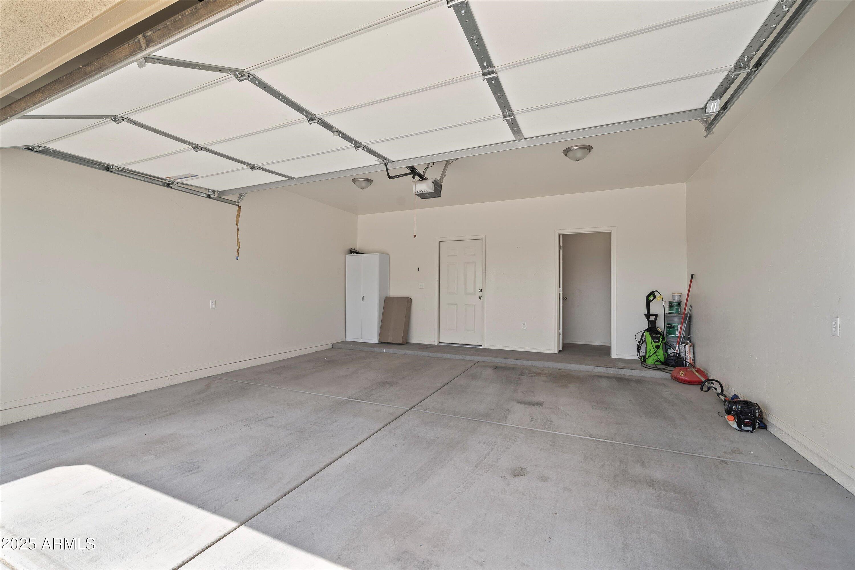 190 Círculo Silva Rio Rico, AZ 85648 - Photo 18 of 28 27-Garage