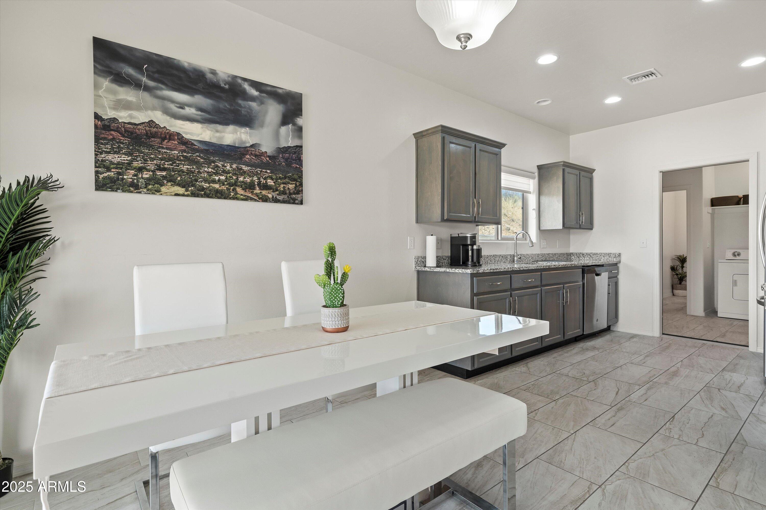 190 Círculo Silva Rio Rico, AZ 85648 - Photo 6 of 28 09-Dining Area
