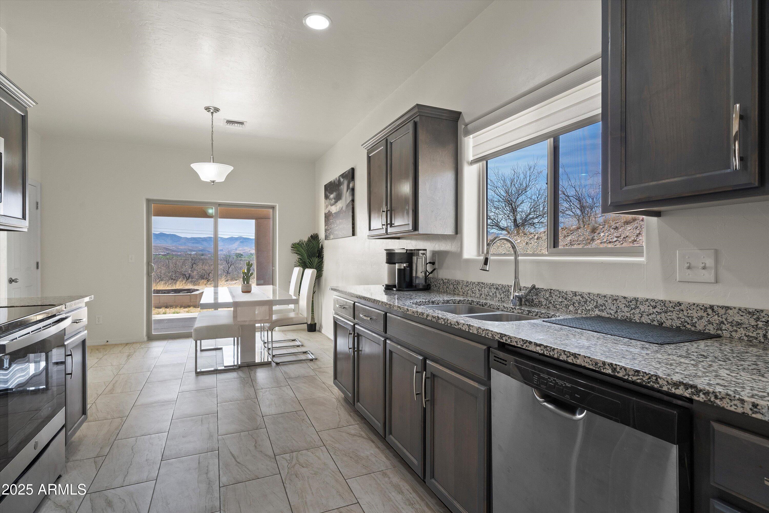 190 Círculo Silva Rio Rico, AZ 85648 - Photo 7 of 28 12-Kitchen