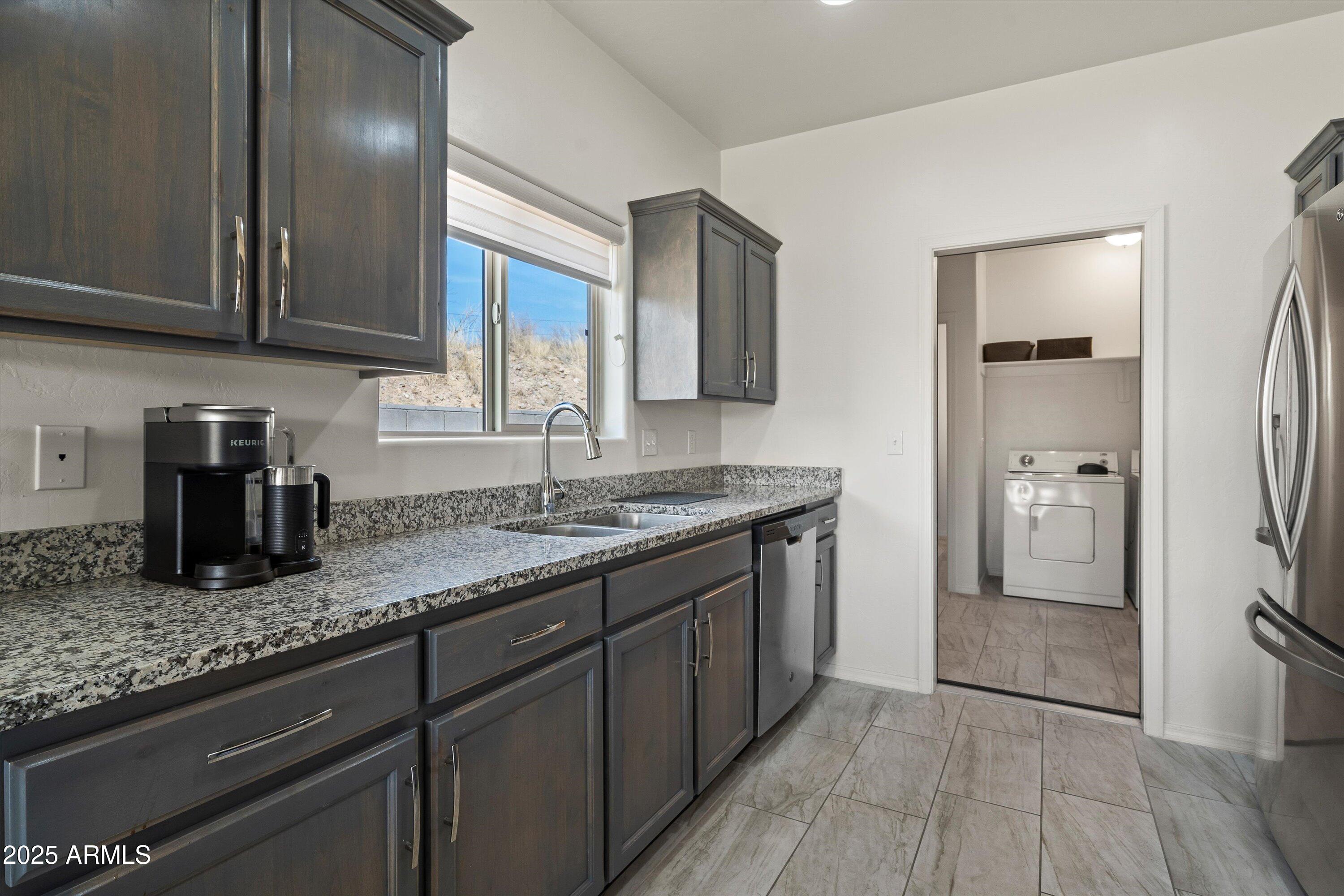 190 Círculo Silva Rio Rico, AZ 85648 - Photo 9 of 28 10-Kitchen