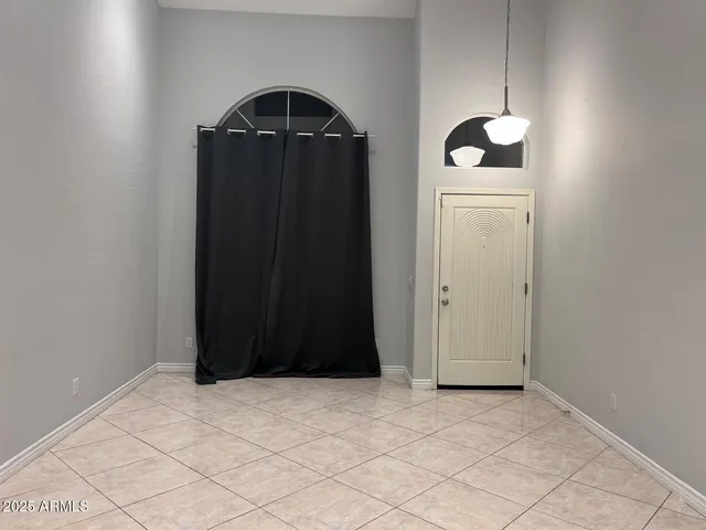 $2,750 | 18835 North 16th Place, Phoenix, AZ 85024