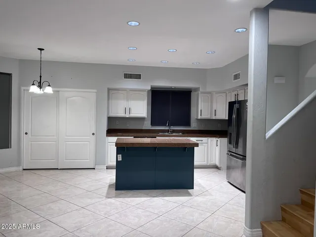 $2,750 | 18835 North 16th Place, Phoenix, AZ 85024