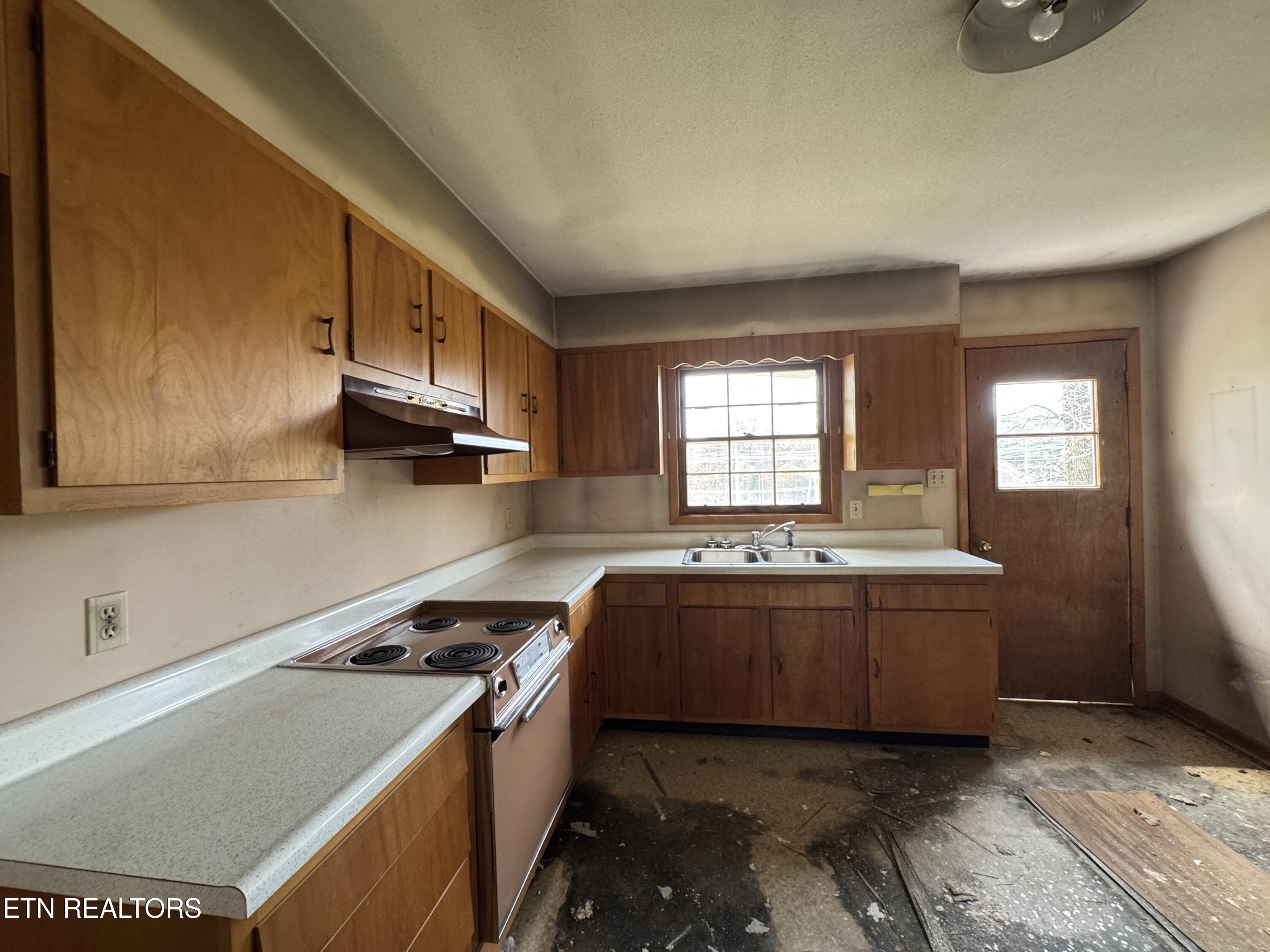4520 Royalview Road Knoxville, TN 37921 - Photo 17 of 33 17