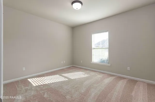 $2,100 | 132 Timber Edge Drive, Youngsville, LA 70592