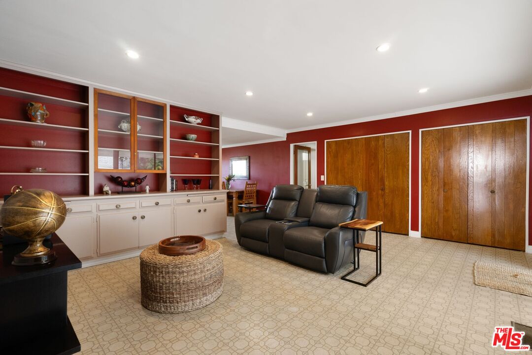 6847 Crest Road Rancho Palos Verdes, CA 90275 - Photo 20 of 42