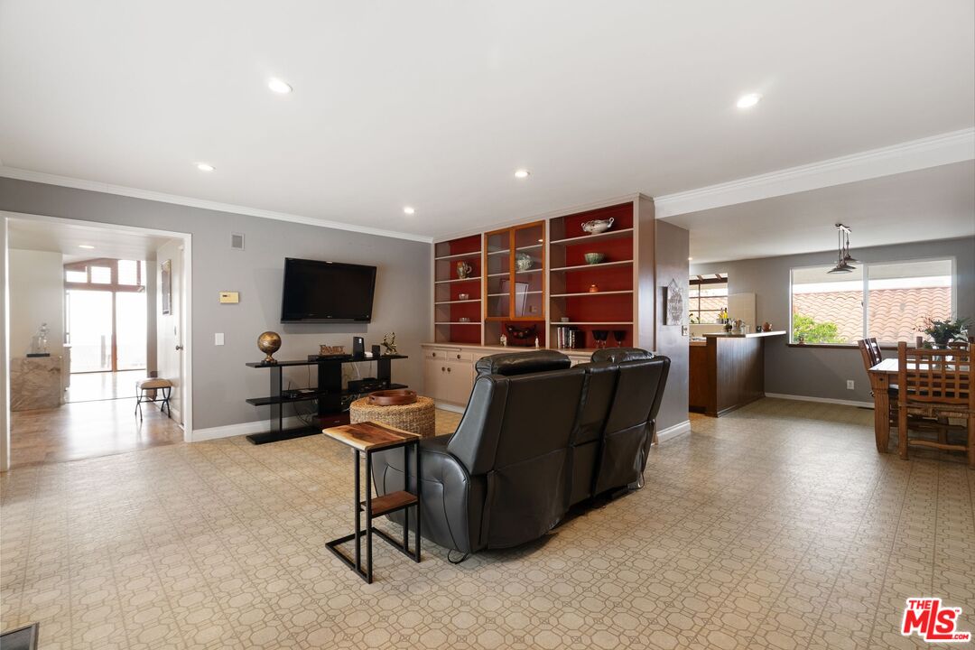 6847 Crest Road Rancho Palos Verdes, CA 90275 - Photo 21 of 42