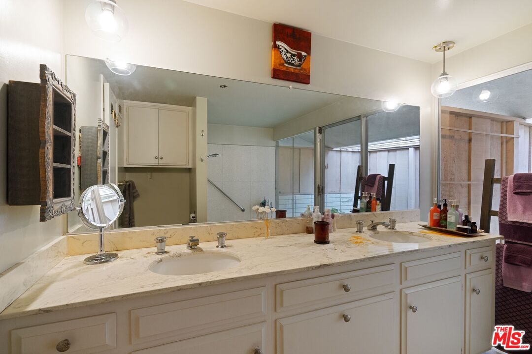 6847 Crest Road Rancho Palos Verdes, CA 90275 - Photo 27 of 42