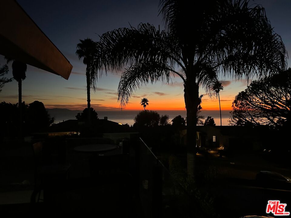 6847 Crest Road Rancho Palos Verdes, CA 90275 - Photo 38 of 42