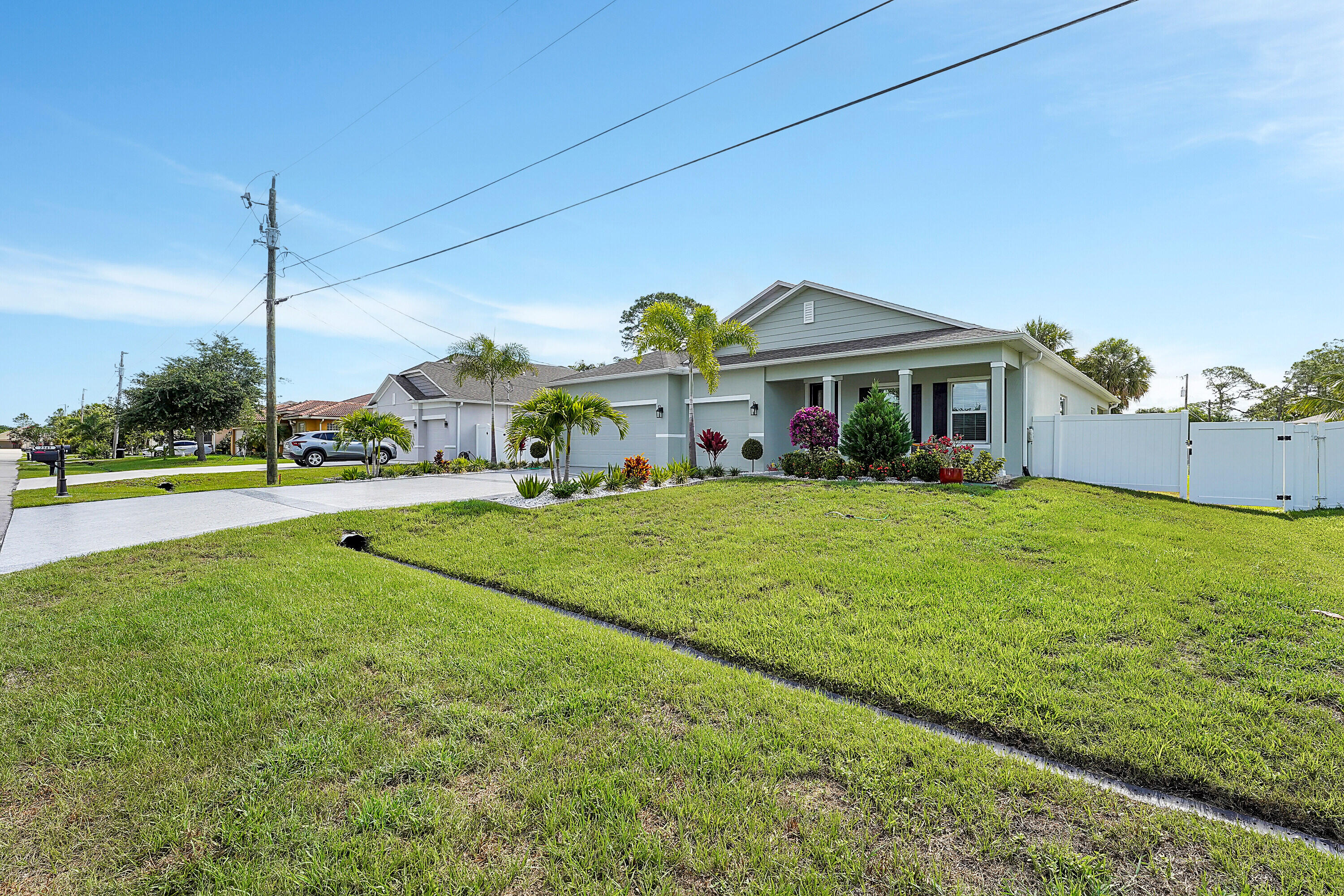 2343 Southwest Madrid Road Port St. Lucie, FL 34953 - Photo 3 of 55 03_51377 -(3)