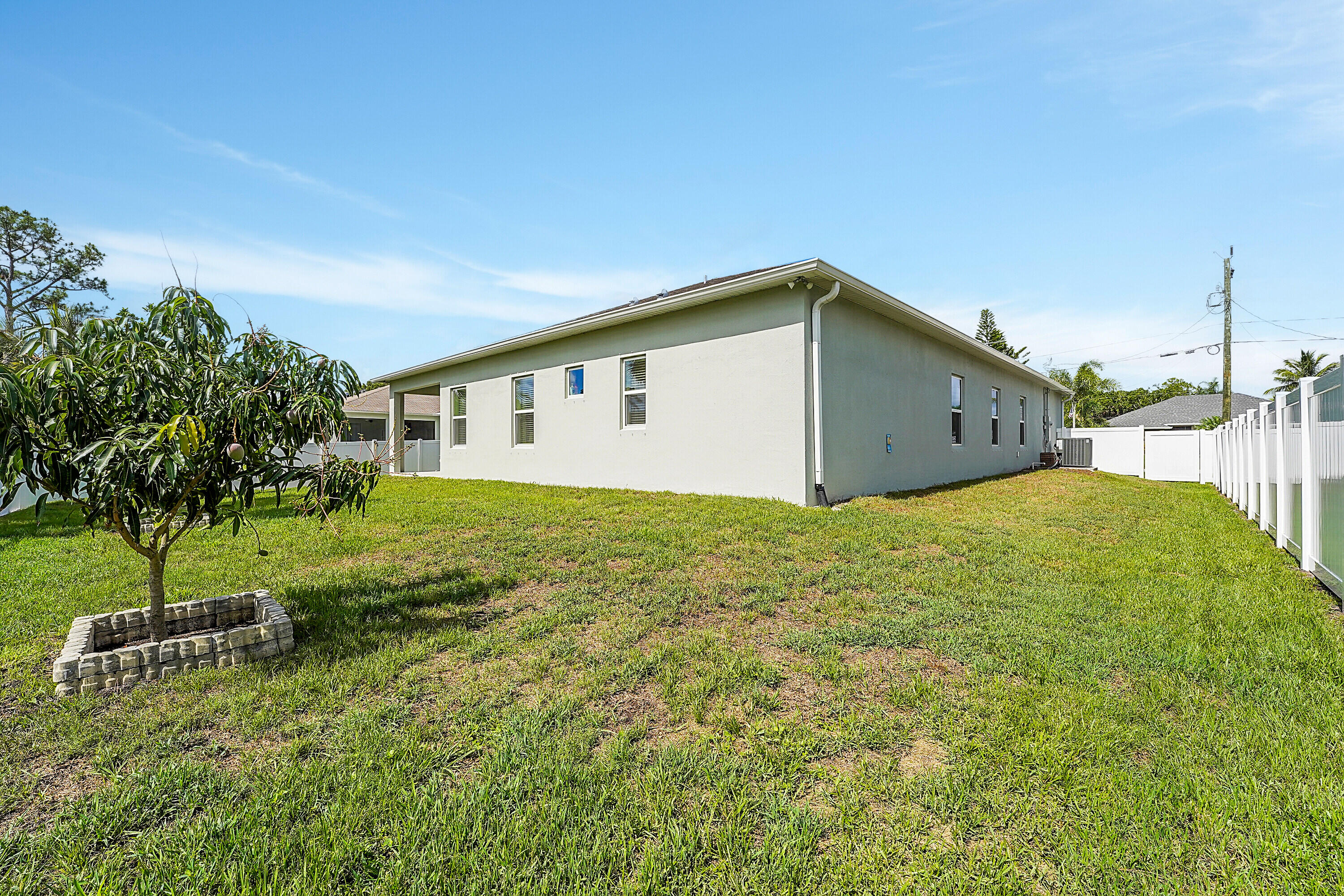 2343 Southwest Madrid Road Port St. Lucie, FL 34953 - Photo 42 of 55 42_51377 -(42)