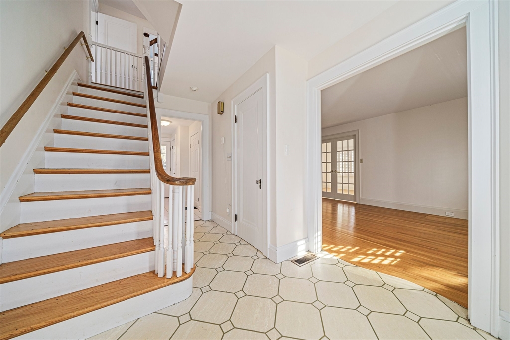 93 Lincoln Road Medford, MA 02155 - Photo 12 of 32