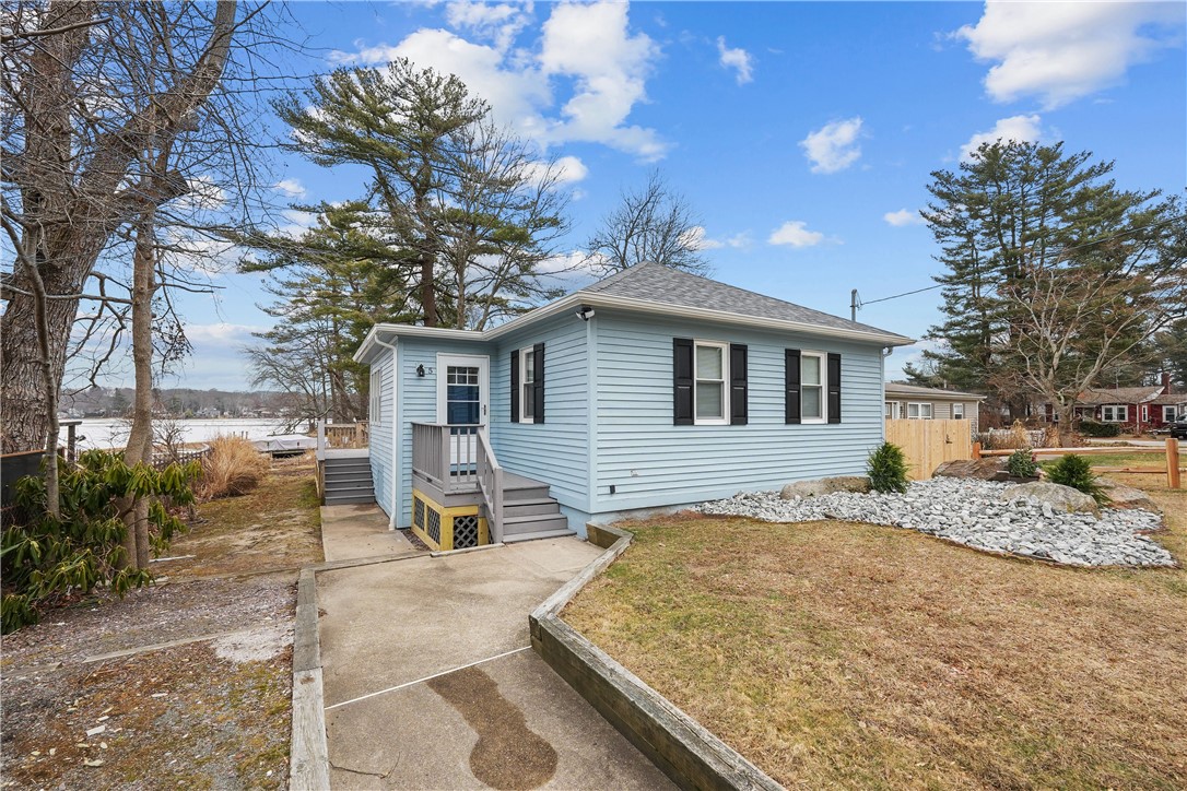5 Dixie Road Coventry, RI 02816 - Photo 4 of 37