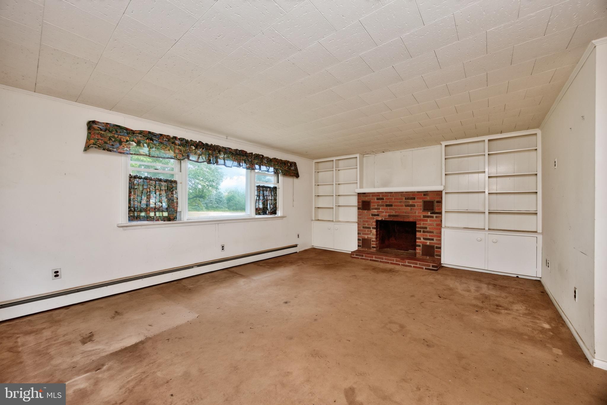 2114 Store Road Harleysville, PA 19438 - Photo 20 of 41 Family room