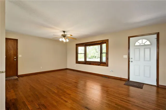 $1,195,000 | 3385 West 183rd Street, Stilwell, KS 66085