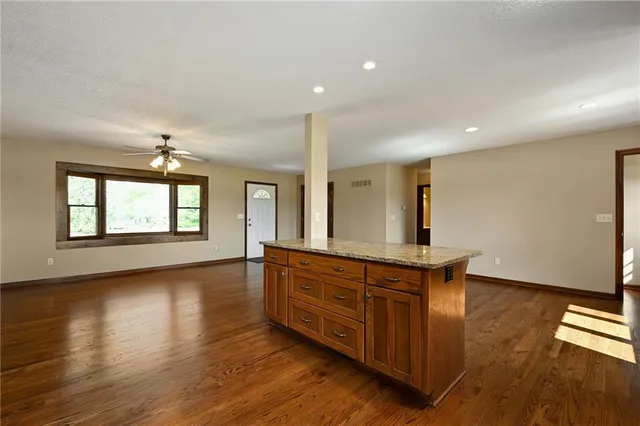 $1,195,000 | 3385 West 183rd Street, Stilwell, KS 66085