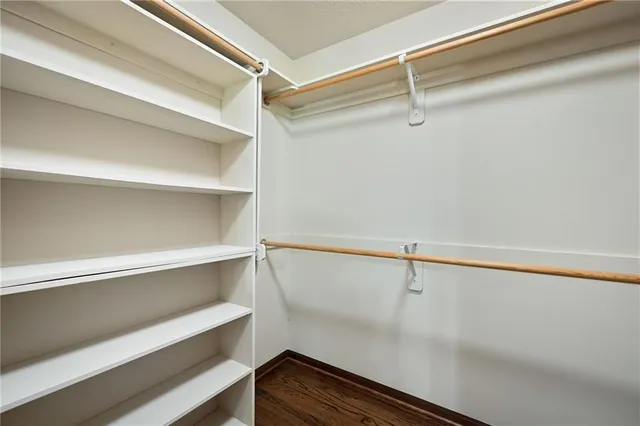 $1,195,000 | 3385 West 183rd Street, Stilwell, KS 66085