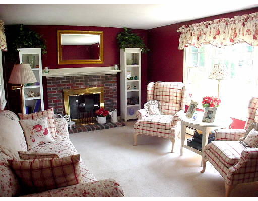 48 Planting Field Road Marshfield, MA 02050 - Photo 4 of 4 Gallery Image 4