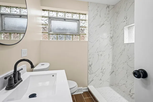 $2,900 | 1723 West 75th Place, Chicago, IL 60620