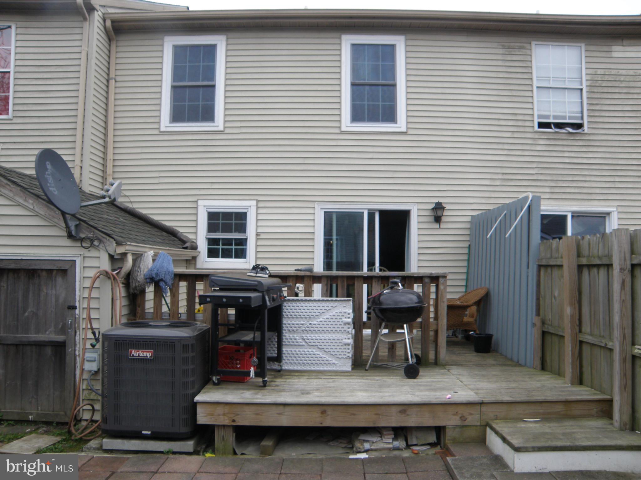 28 West North Street Georgetown, DE 19947 - Photo 13 of 13 Back of Home and Deck
