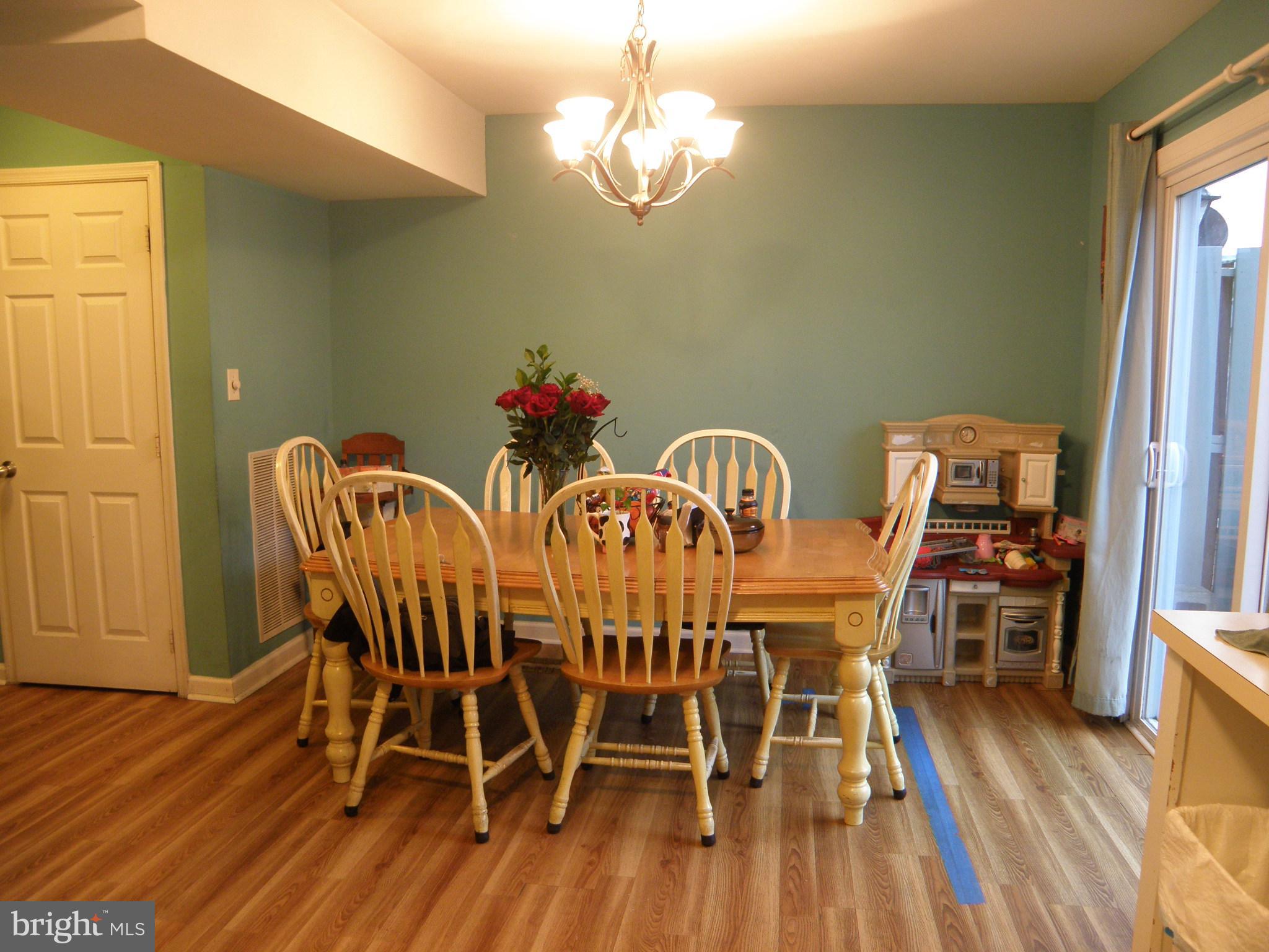 28 West North Street Georgetown, DE 19947 - Photo 5 of 13 Dining Area